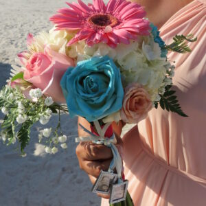amazing wedding flowers by Beach Weddings Alabama