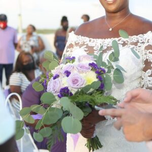 beach wedding flowers by Beach Weddings Alabama