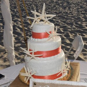 Starfish wedding cake by Beach Weddings Alabama