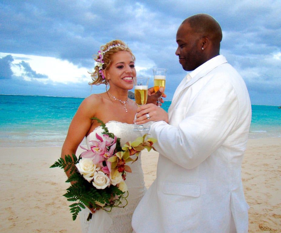 Cake & Champagne Wedding package by Beach Weddings Alabama., Call today! 866-207-9447